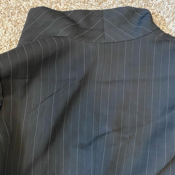 Bisou Bisou Black Pinstripe Blazer Size 16 - Picture 11 of 12